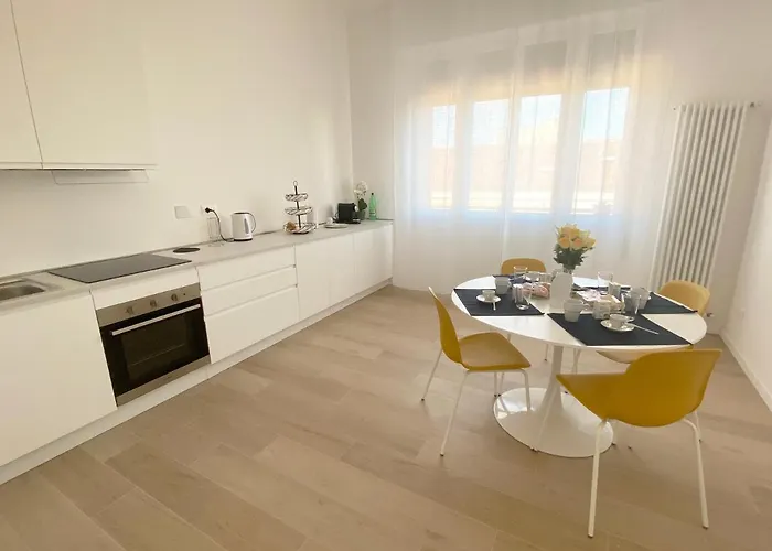 Casa L&r בולוניה