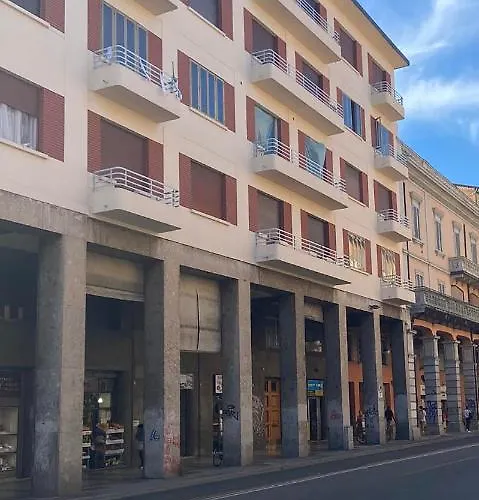 לינה וארוחת בוקר Casa L&r בולוניה